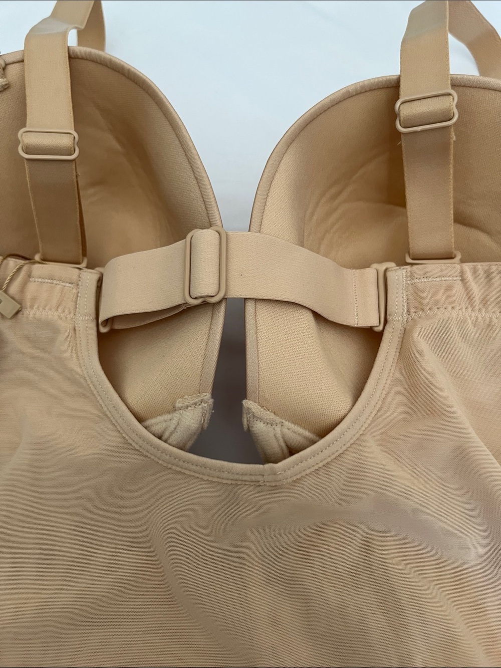 SHAPELLY Everyday Nude Shaping Bodysuit with Built-In Bra - Picture 7 of 10
